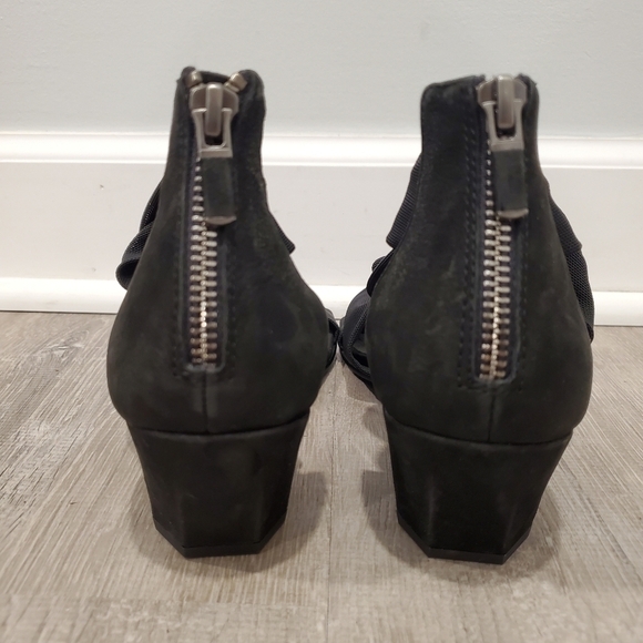 NEW Eileen FisherJoy Knotted Black Zip Sandals - Picture 4 of 5